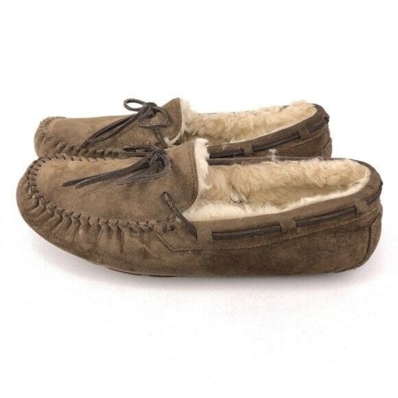 UGG Dakota Indoor Outdoor Moccasin Slippers 8 - Picture 2 of 12